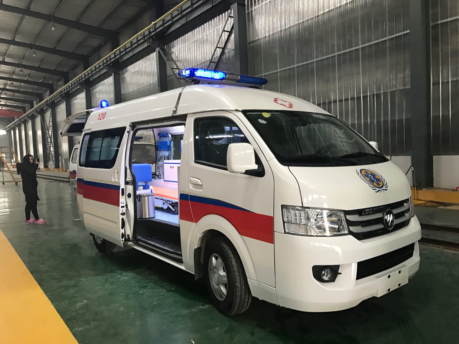 班戈县救护车转院